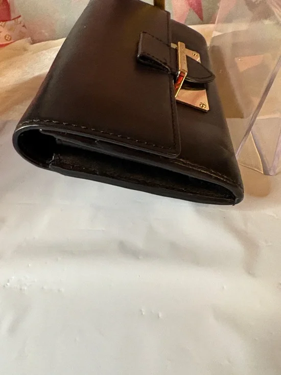 Henri Bendel Black Leather Continental Wallet with Gold Plate Accent - Picture 5 of 9